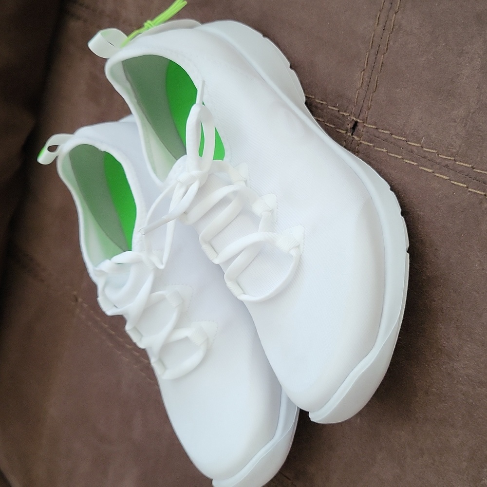 COPY - Brand New Oofos OOMG Sport LS Sz7
